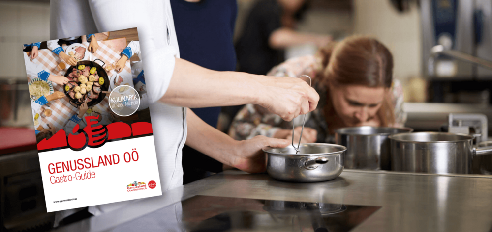 Gastro-Guide vor Küchen Szenerie