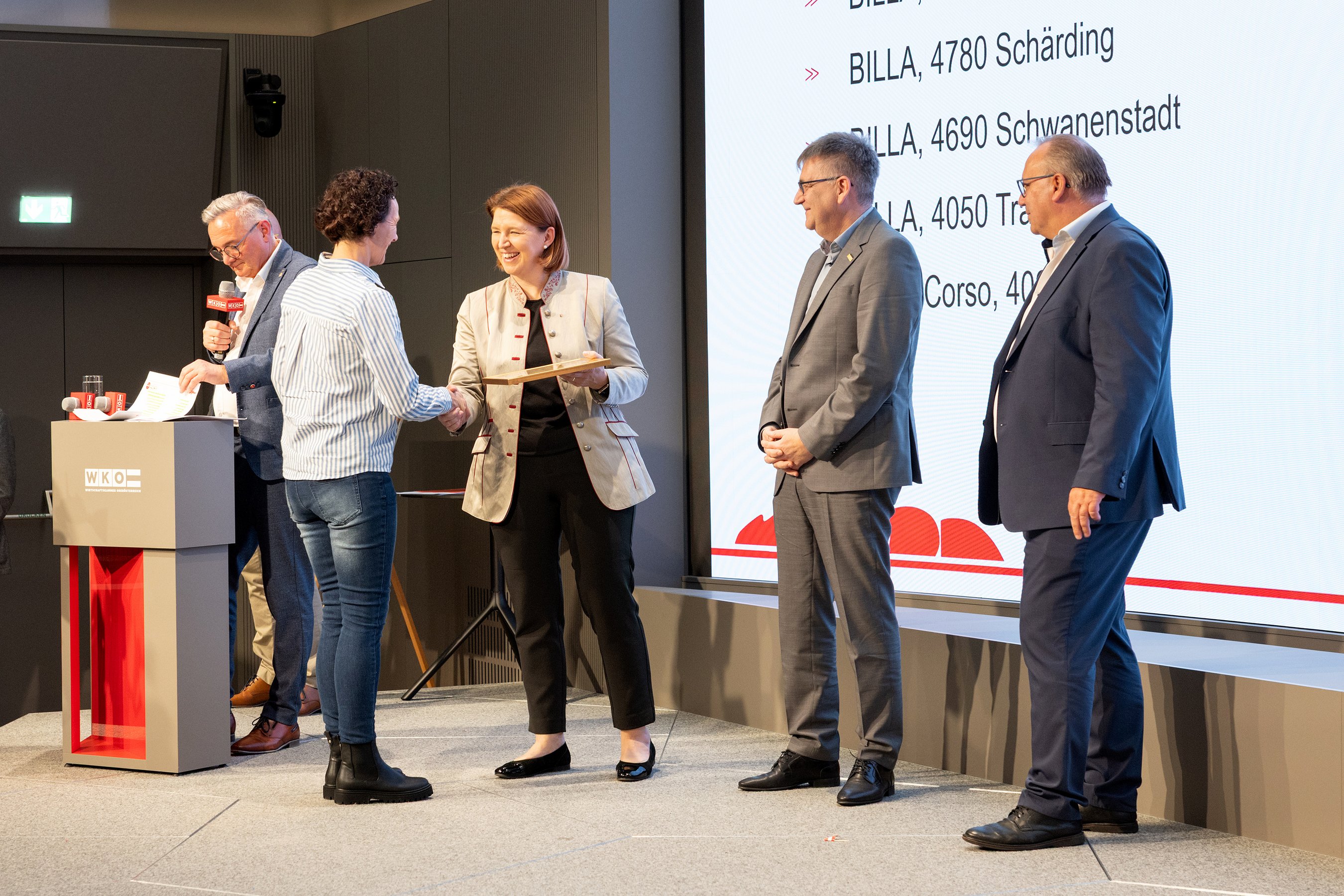 Auszeichnung durch Landesrätin Michaela Langer-Weninger