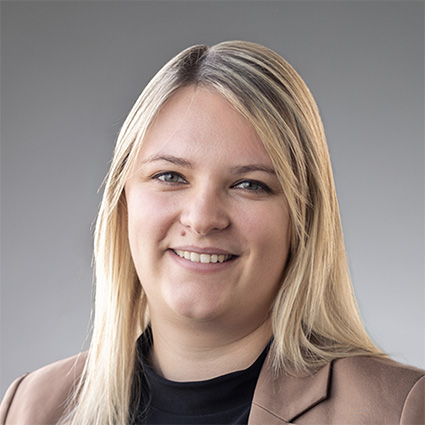 Portrait von Kathrin Lang